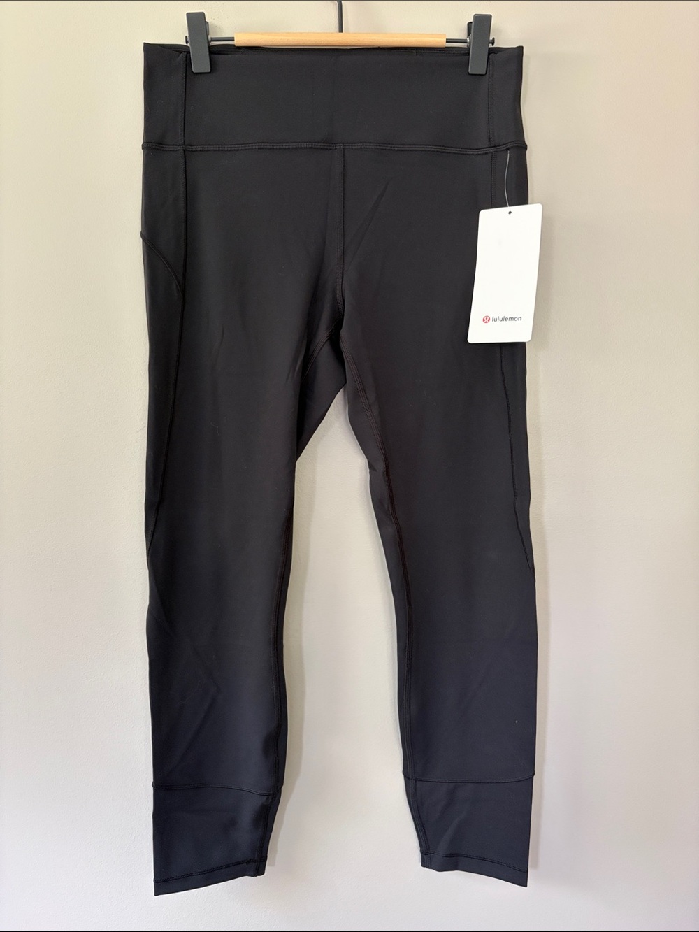 Lululemon In Movement Tight 25” Black Size 10 Athletic Workout Training NWT
